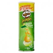 Pringles Křupavý pikantní snack s příchutí kyselé smetany a cibule 165g